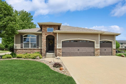 Homes For Sale - 1515 SE Greenbriar Circle<br/> Dallas County, Waukee, IA 50263
