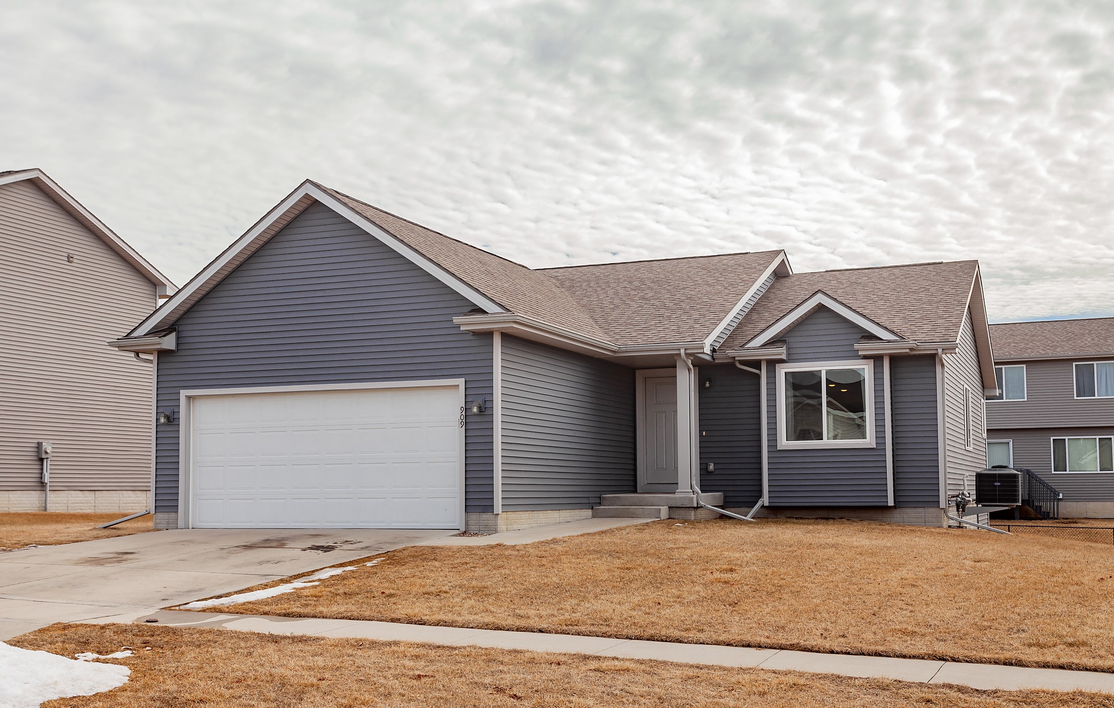 909 36th Street, Bondurant, Iowa image 1