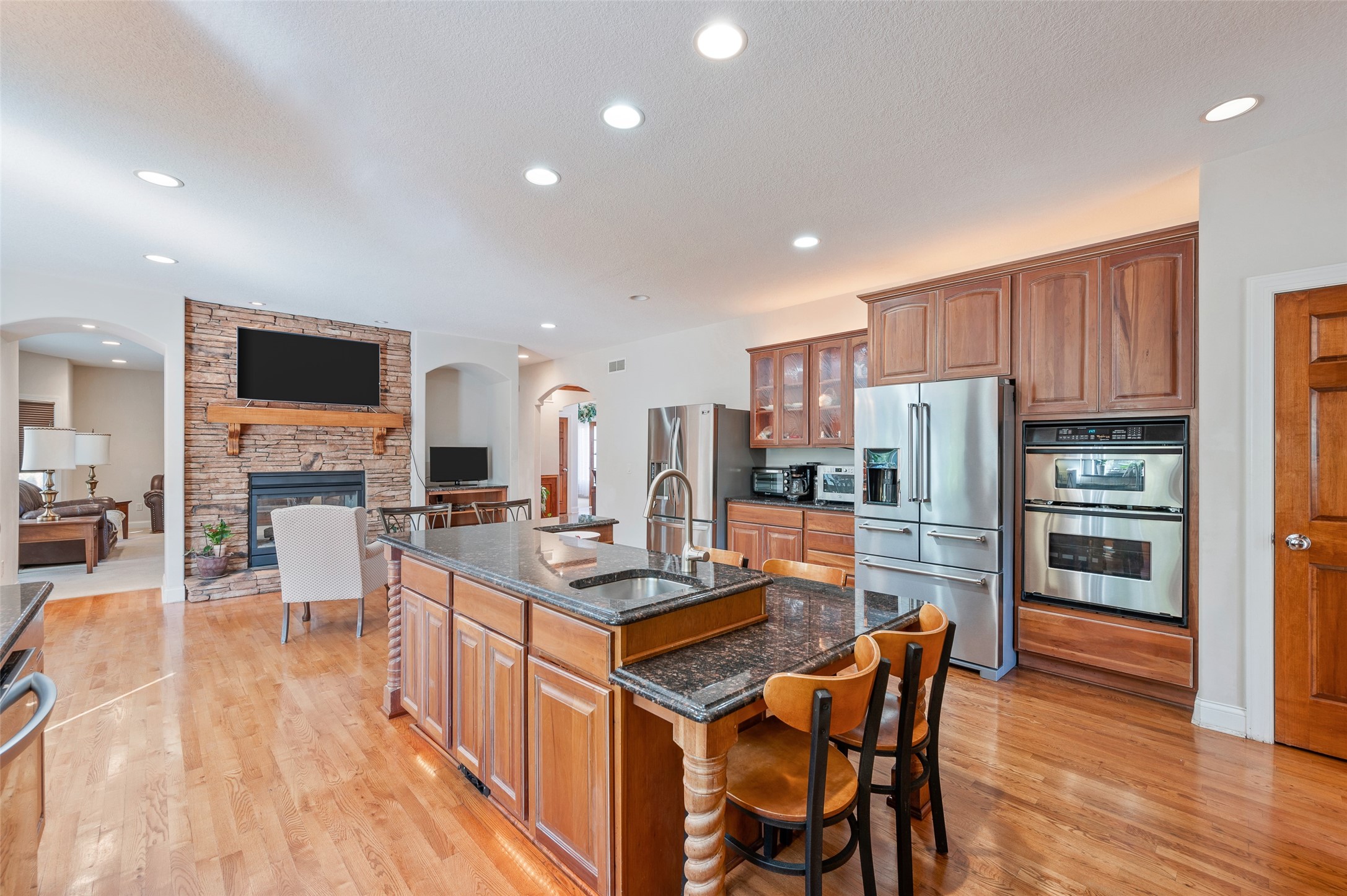 2324 SW Woodland Court, Ankeny, Iowa image 3