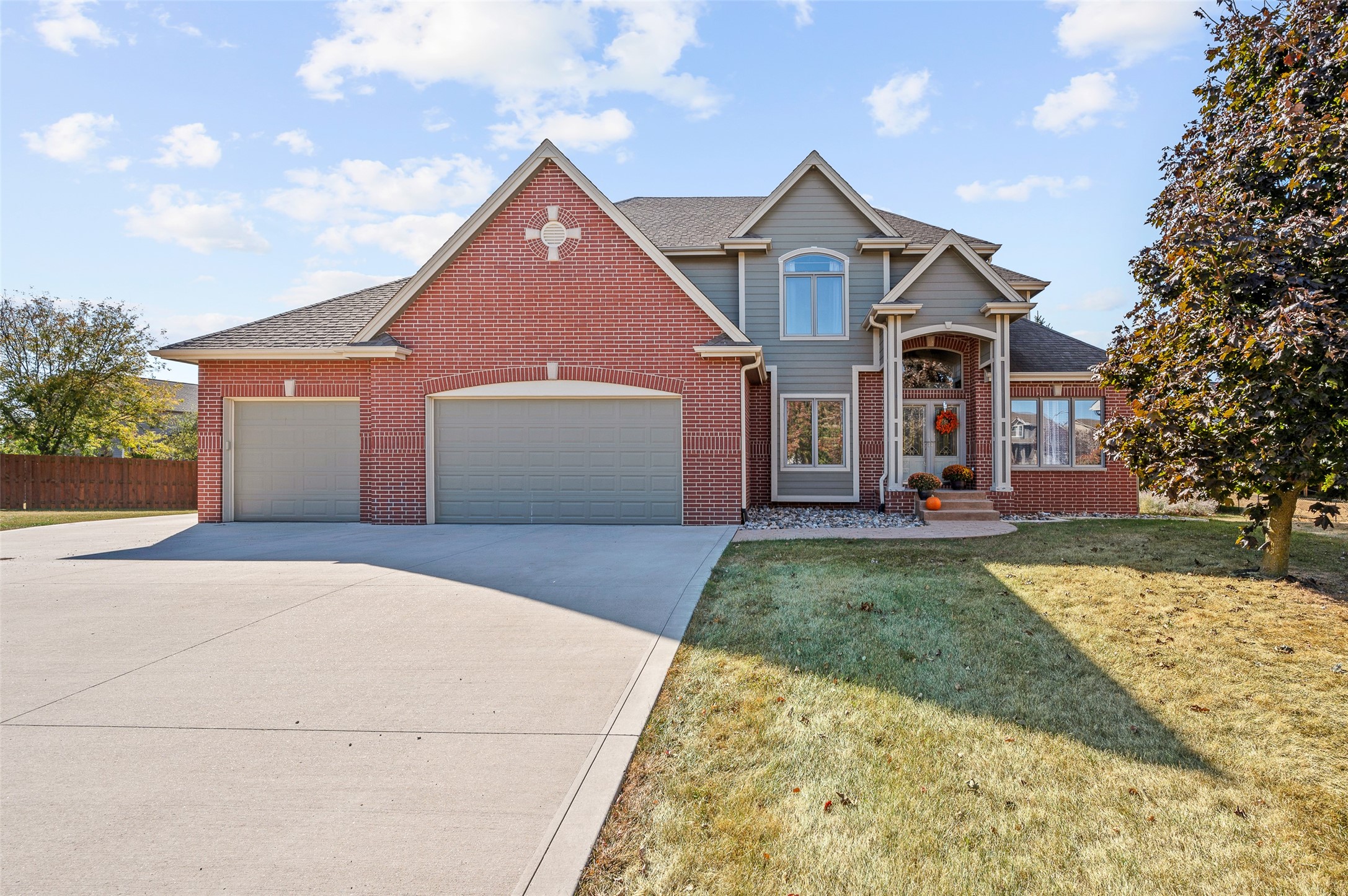2324 SW Woodland Court, Ankeny, Iowa image 2