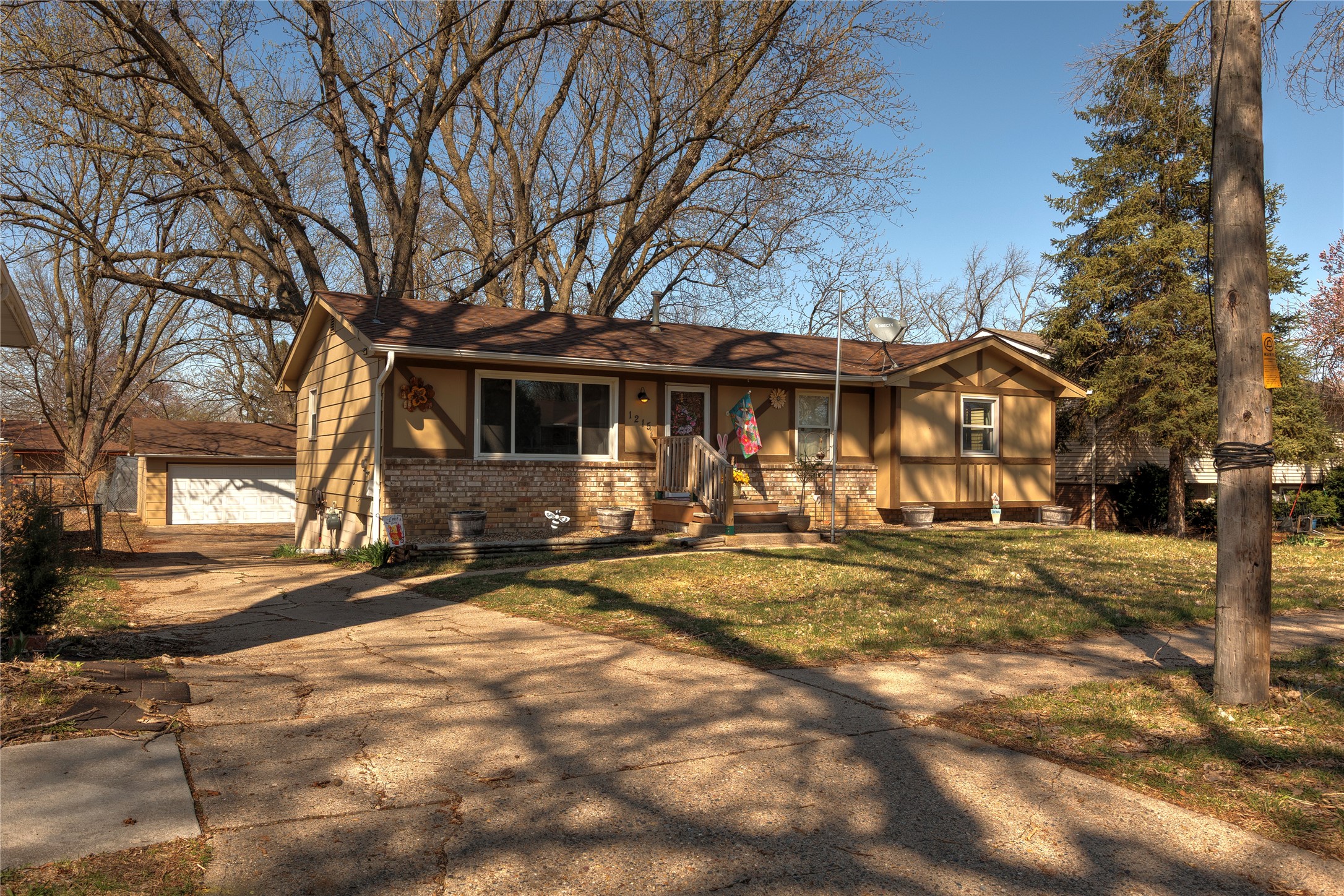 1215 Payton Avenue, Des Moines, Iowa image 1