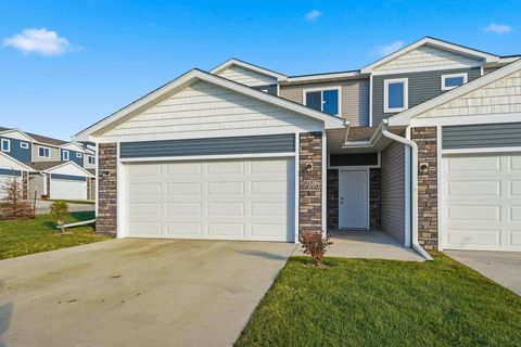 Condo For Sale - 807 Campusside Place<br/> Warren County, Norwalk, IA 50211