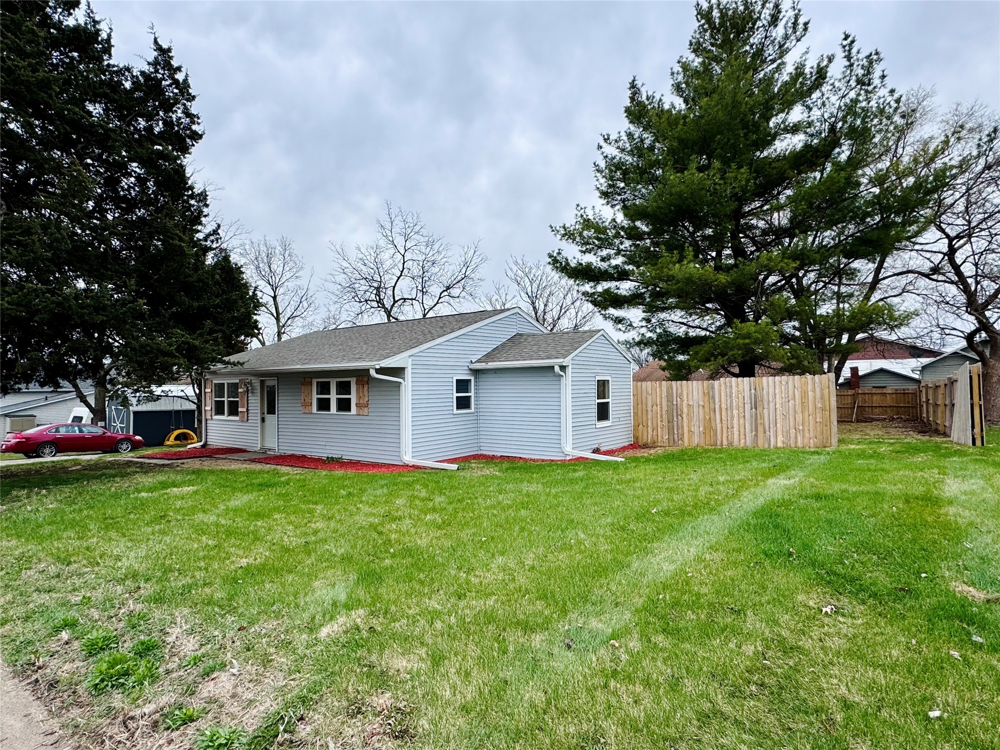 1402 E Marion Street, Knoxville, Iowa image 4