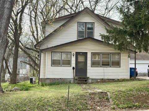 Homes For Sale - 2210 S Union Street<br/> Des Moines, IA 50315