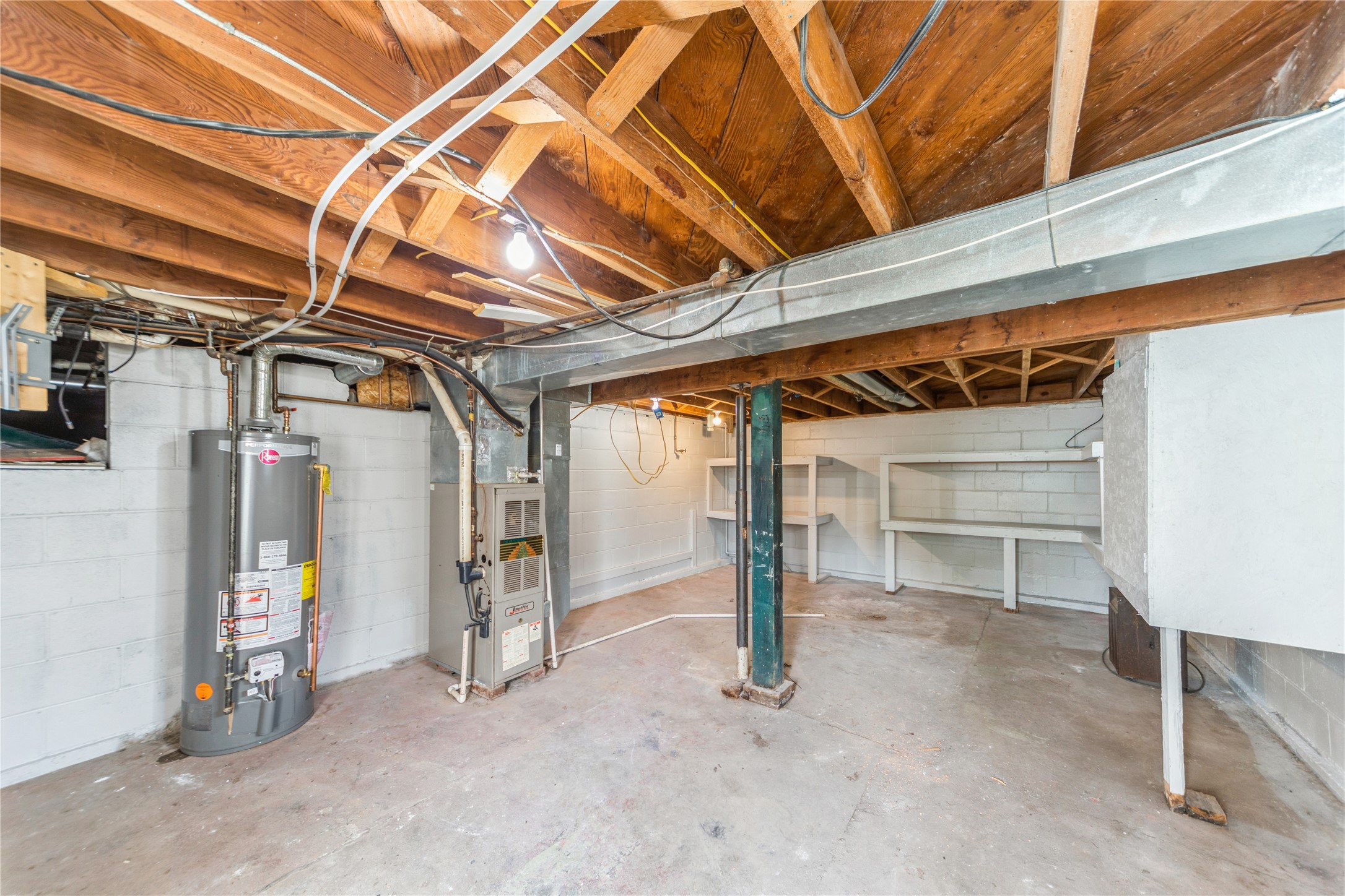 408 E Benton Street, Winterset, Iowa image 13