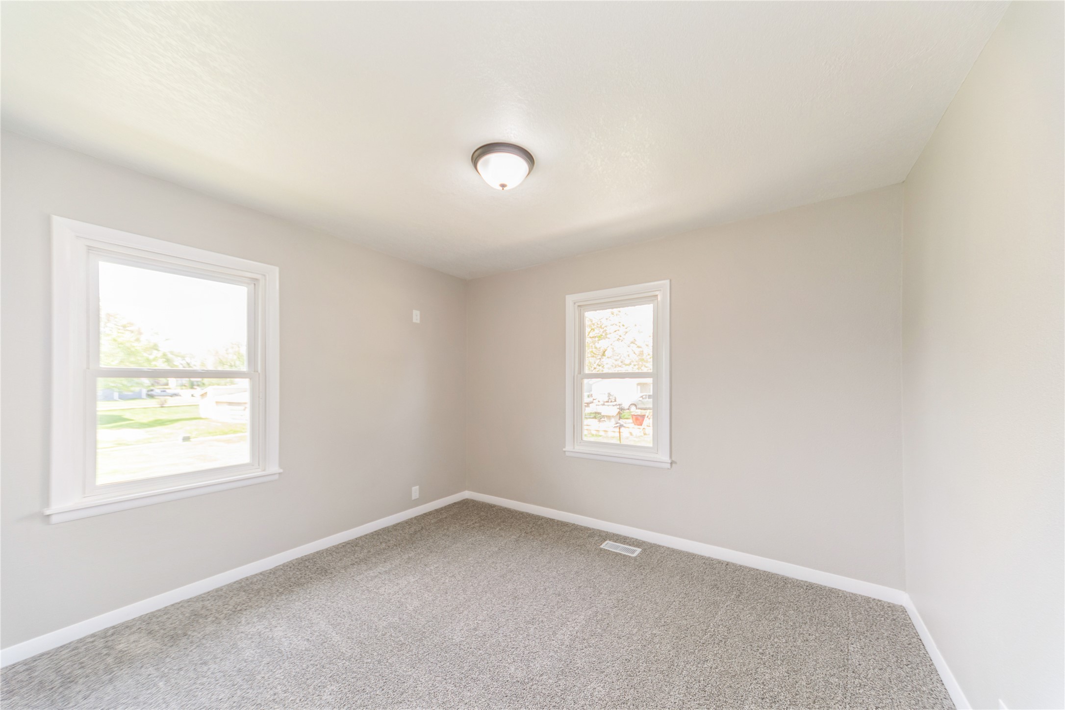 408 E Benton Street, Winterset, Iowa image 11