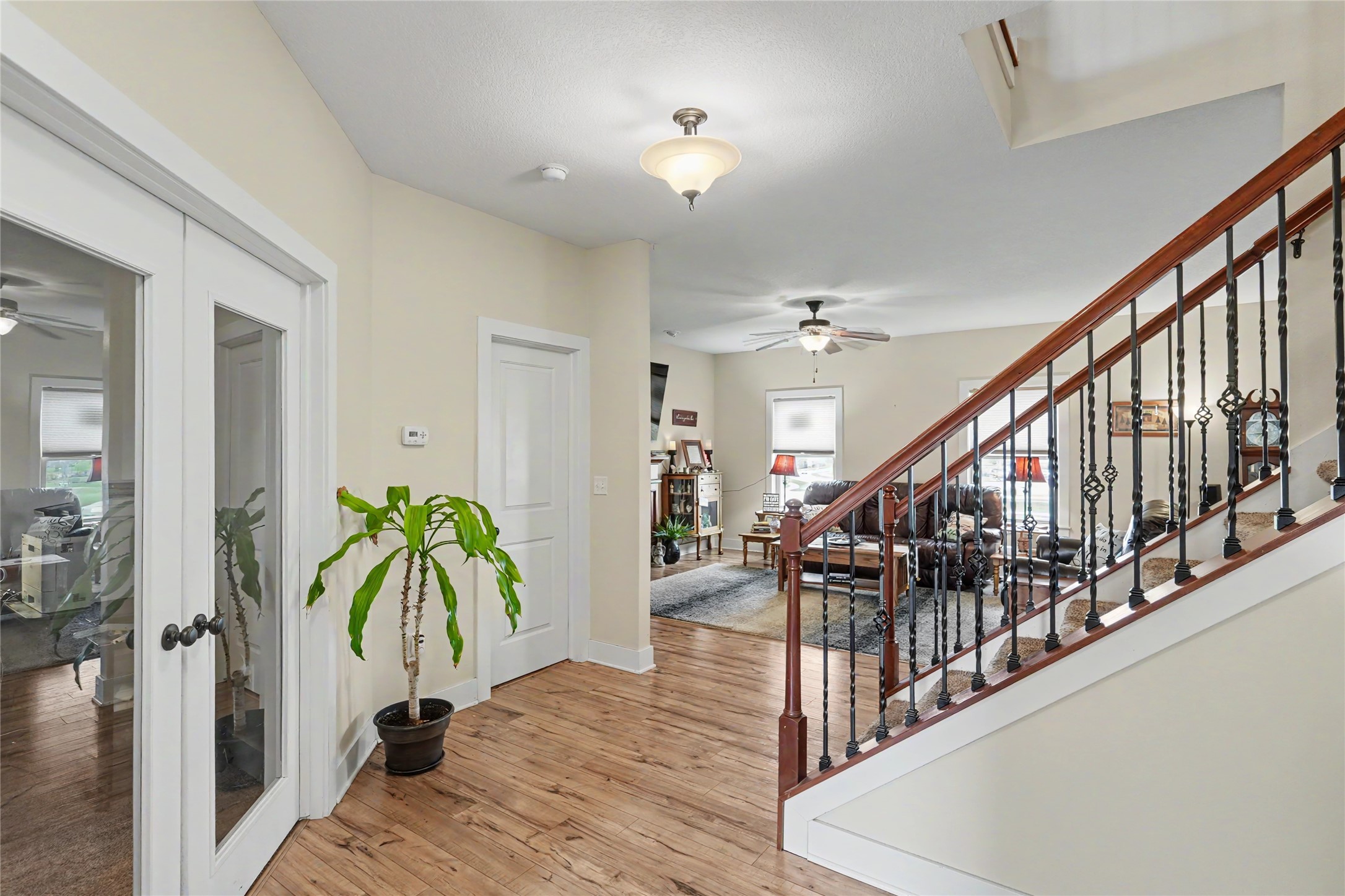 405 NE Fox Run Trail