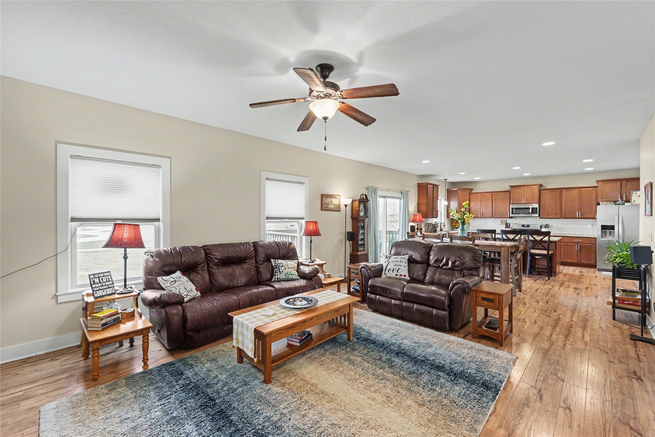 405 NE Fox Run Trail