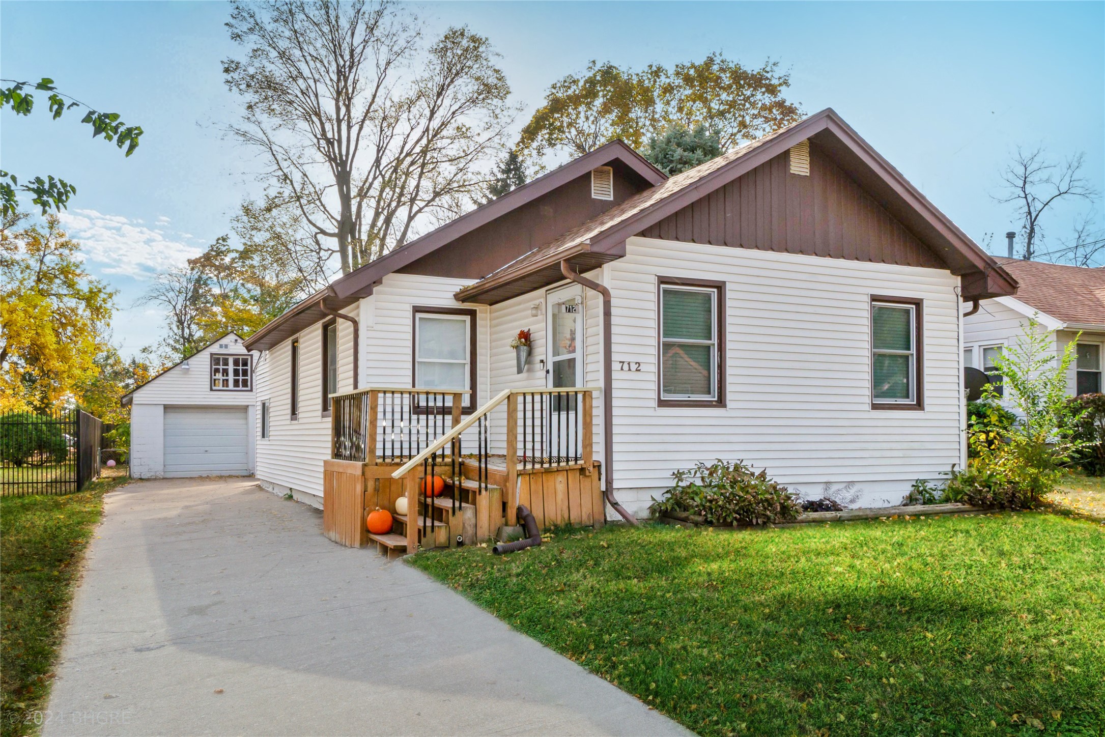 25088 Eagle Vista Drive, Adel, Iowa image 1