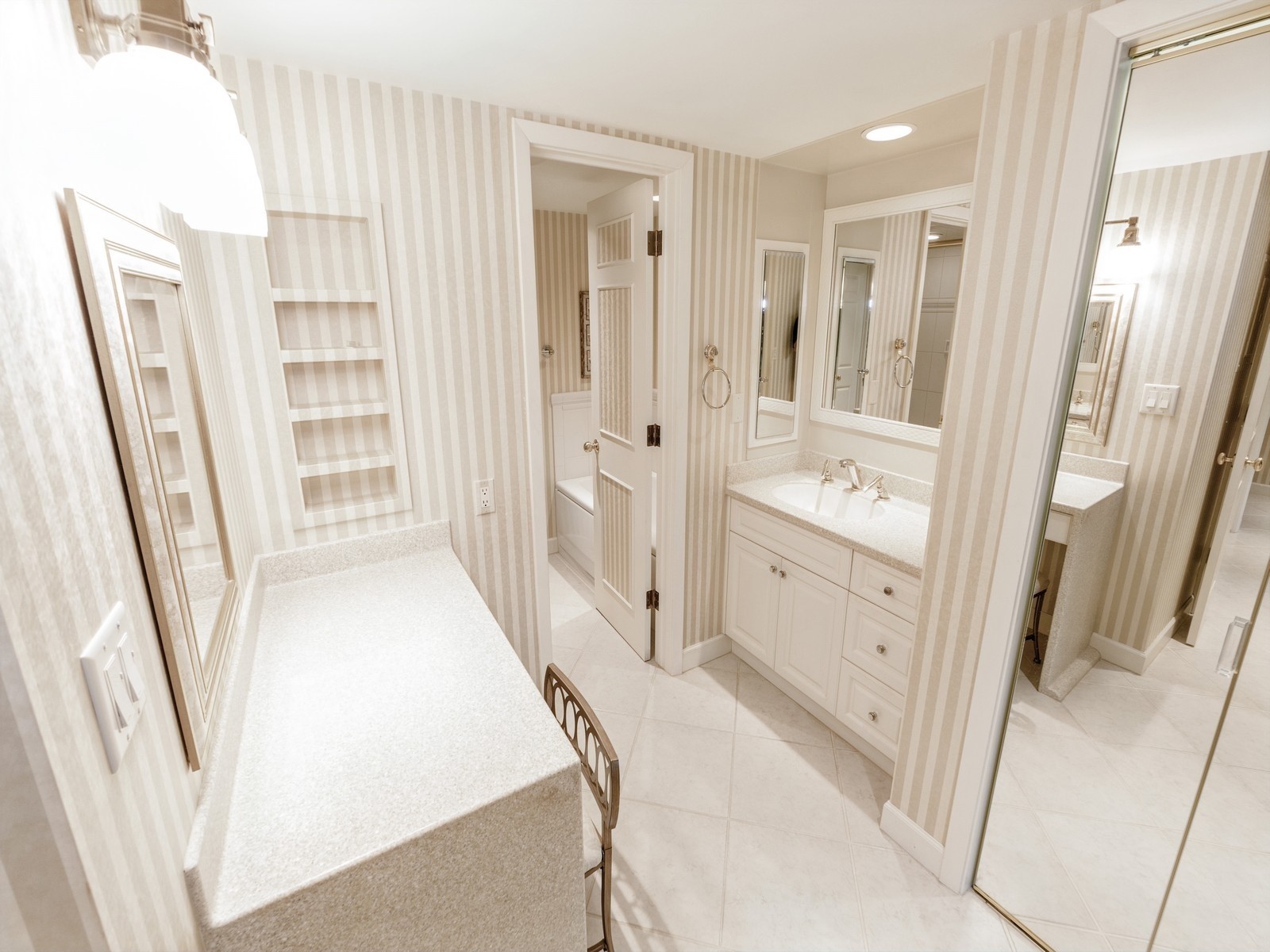4004 Grand Avenue #103, Des Moines, Iowa image 17