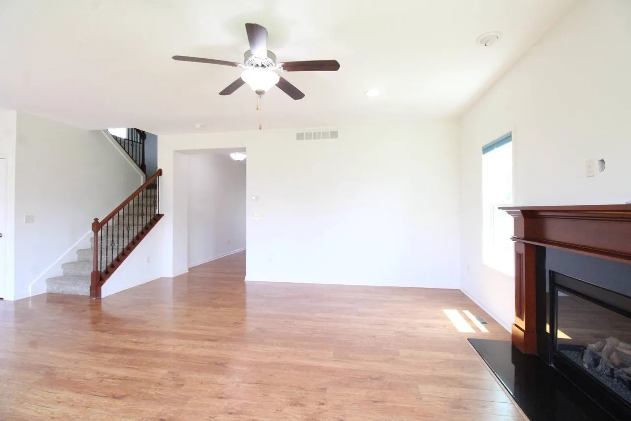 180 Bridgewood Drive, West Des Moines, Iowa image 8