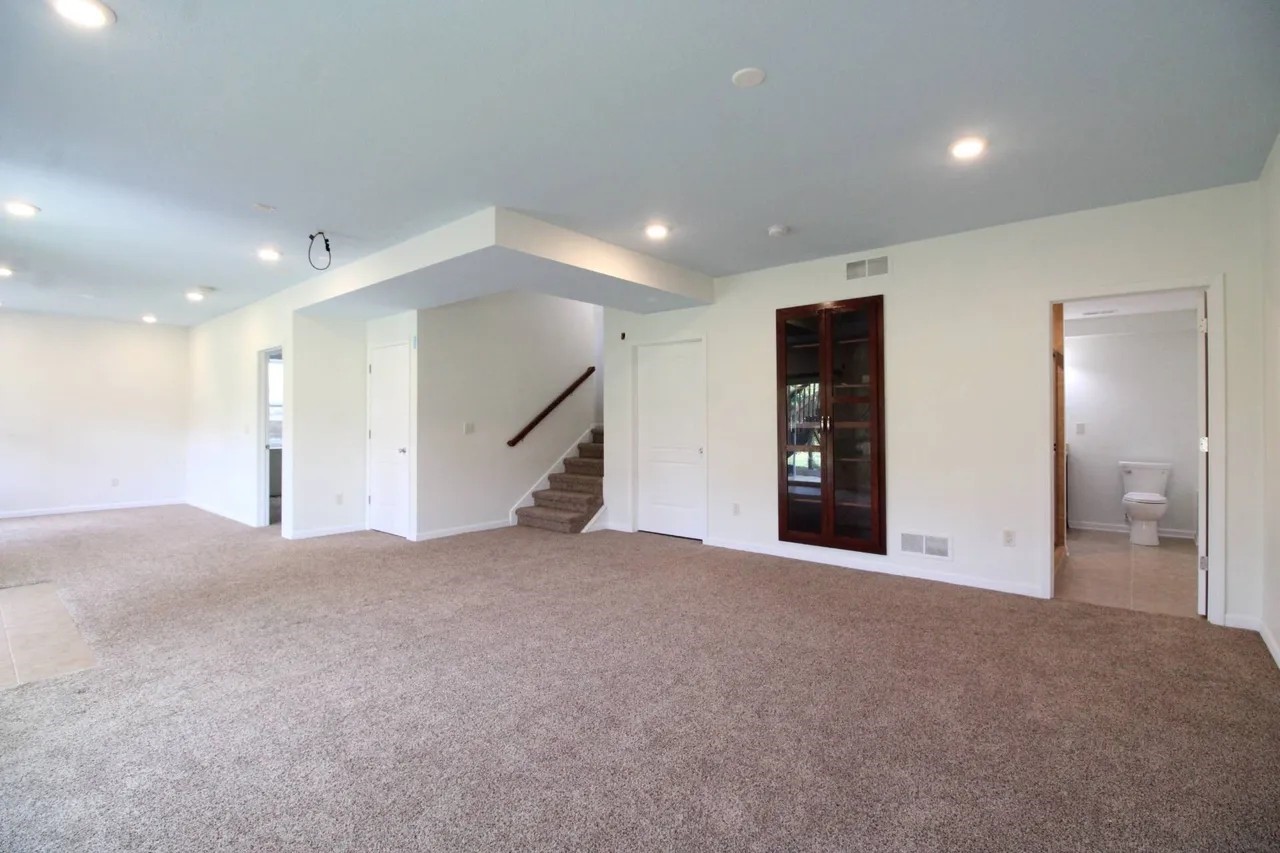 180 Bridgewood Drive, West Des Moines, Iowa image 25