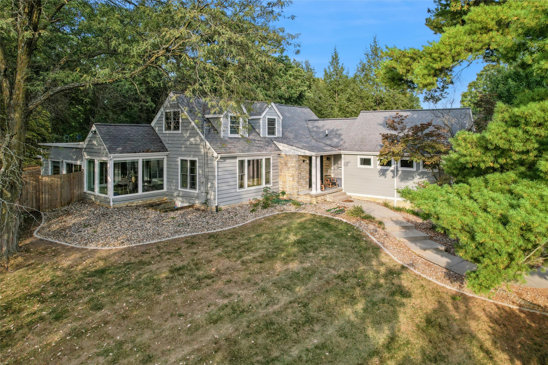 3939 River Oaks Drive