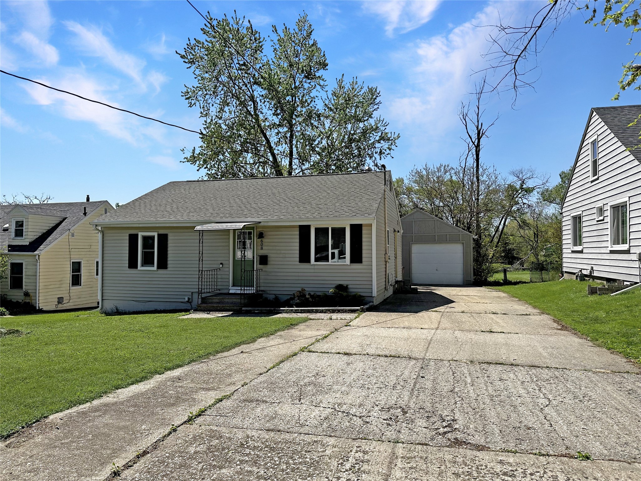 608 12th Street, West Des Moines, Iowa image 2