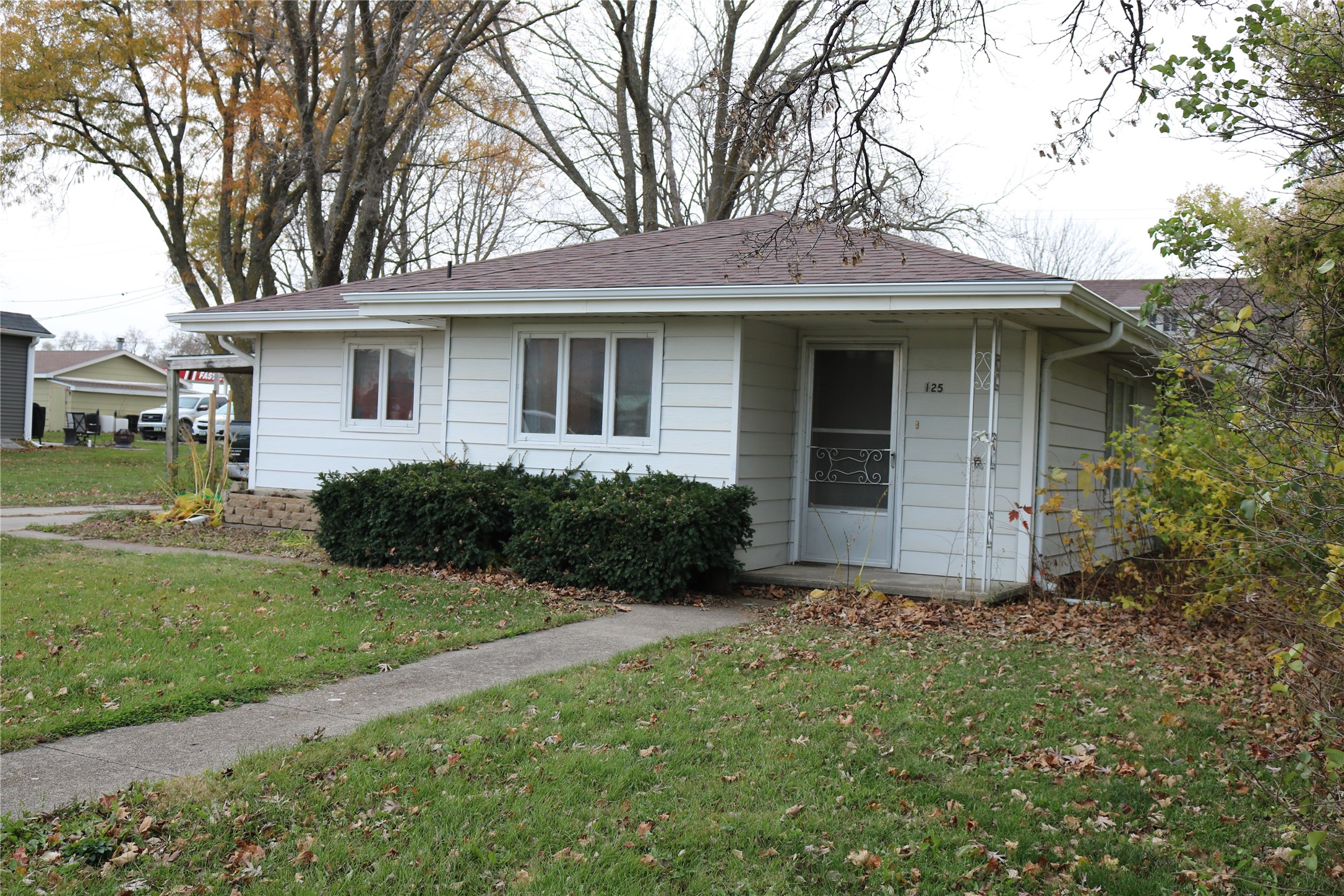 125 NW Locust Avenue, Earlham, Iowa image 2