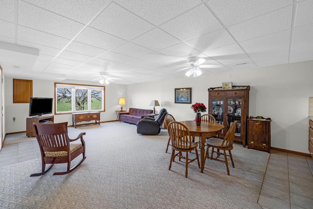 2125 W 4th Avenue, Indianola, Iowa image 17
