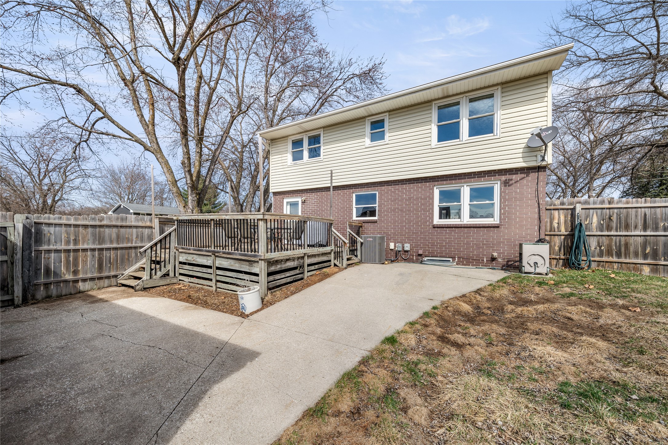7620 Madison Avenue, Urbandale, Iowa image 28