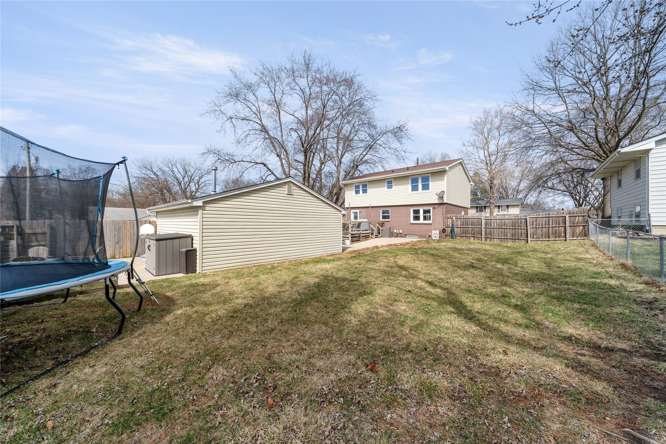7620 Madison Avenue, Urbandale, Iowa image 29