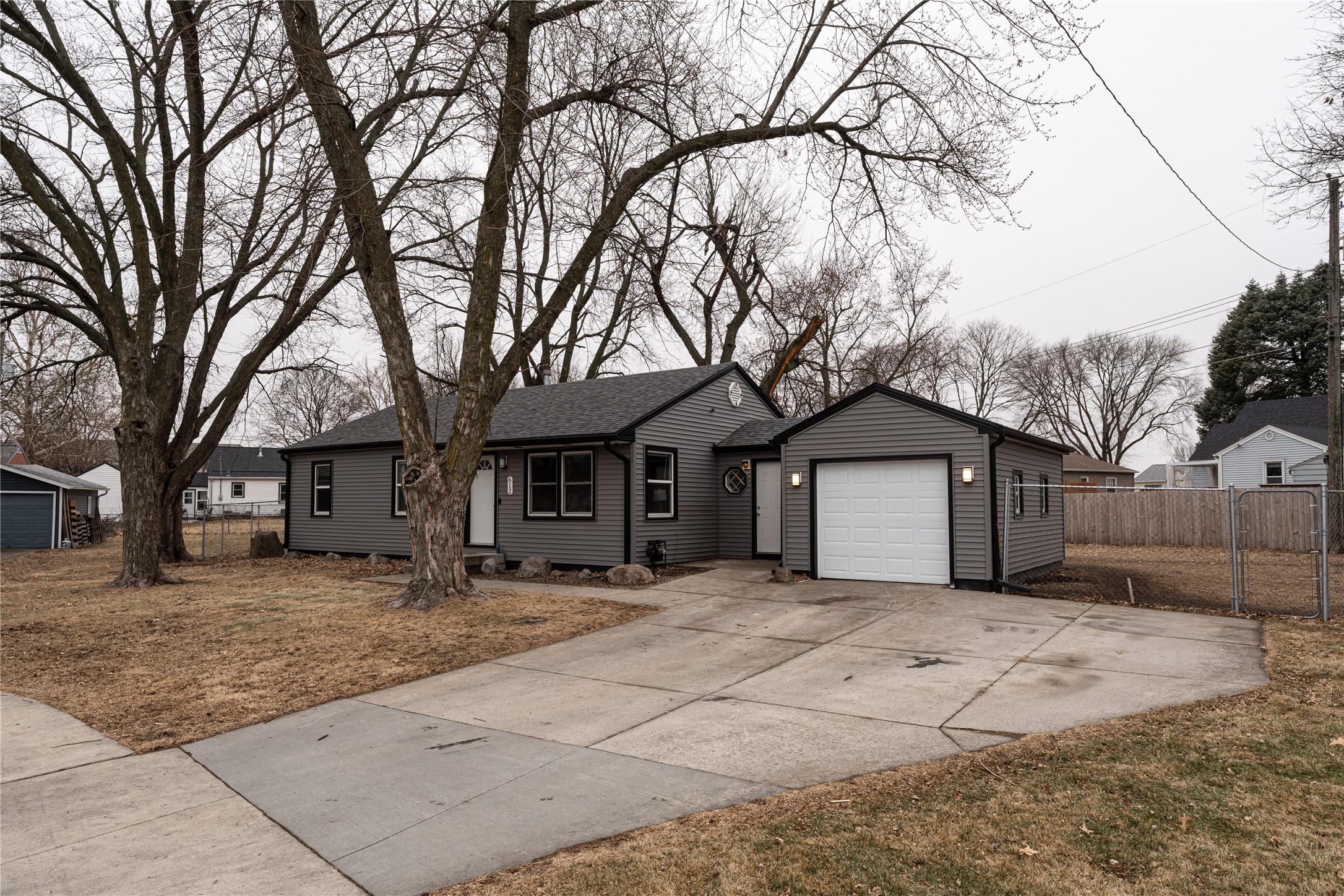 612 SW Southlawn Circle, Ankeny, Iowa image 1