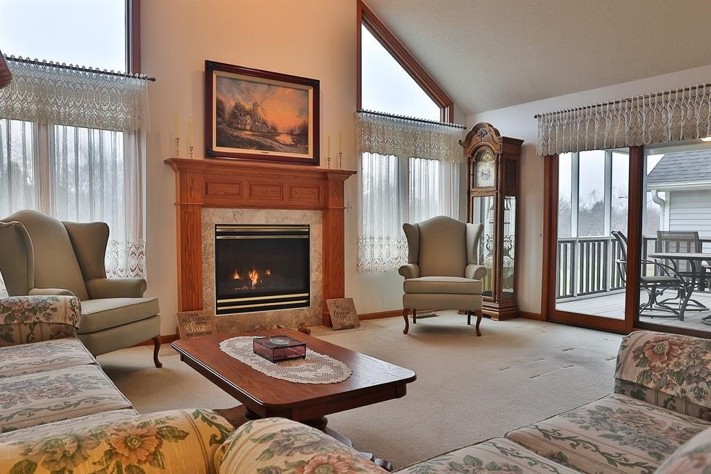 2212 Bos Landen Drive 2