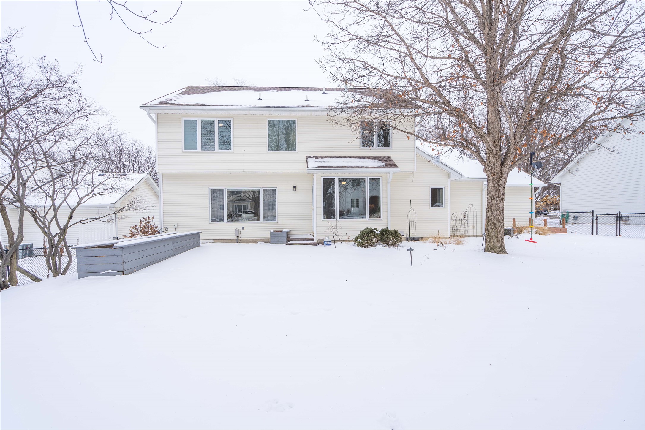 8121 Chambery Boulevard, Johnston, Iowa image 34