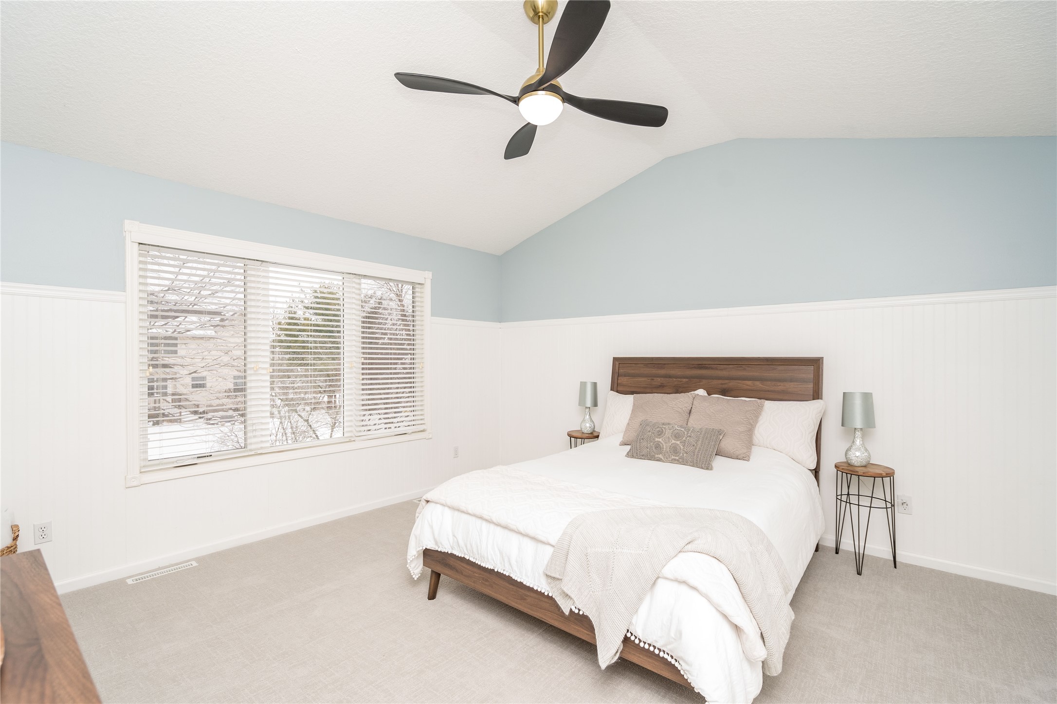 8121 Chambery Boulevard, Johnston, Iowa image 17