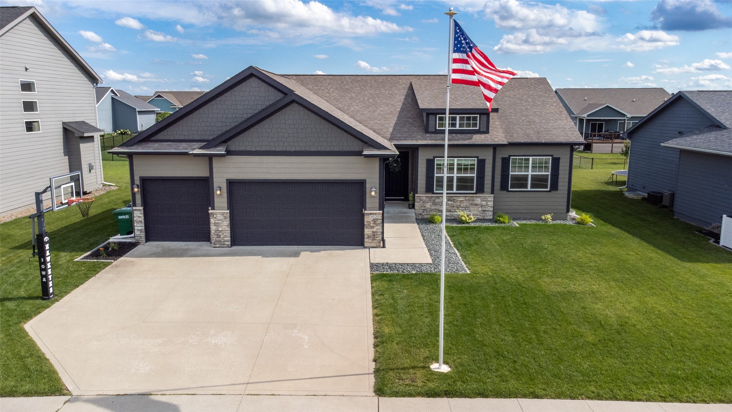 Photo 1 of 35 — 302 33rd Street SE, Altoona, IA 50009