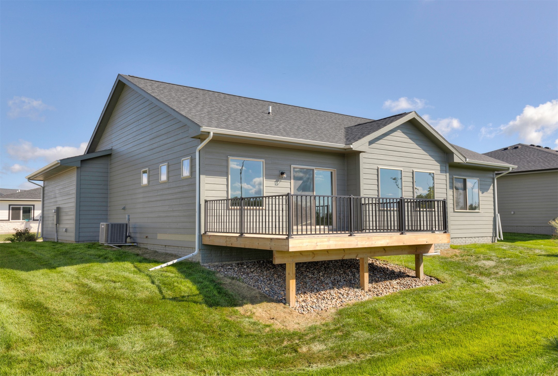 8924 Beery Place, Johnston, Iowa image 33