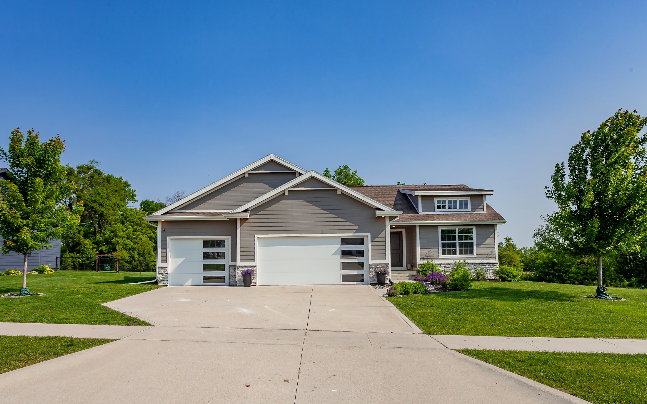 1509 Warrior Run Drive, Norwalk, Iowa image 1