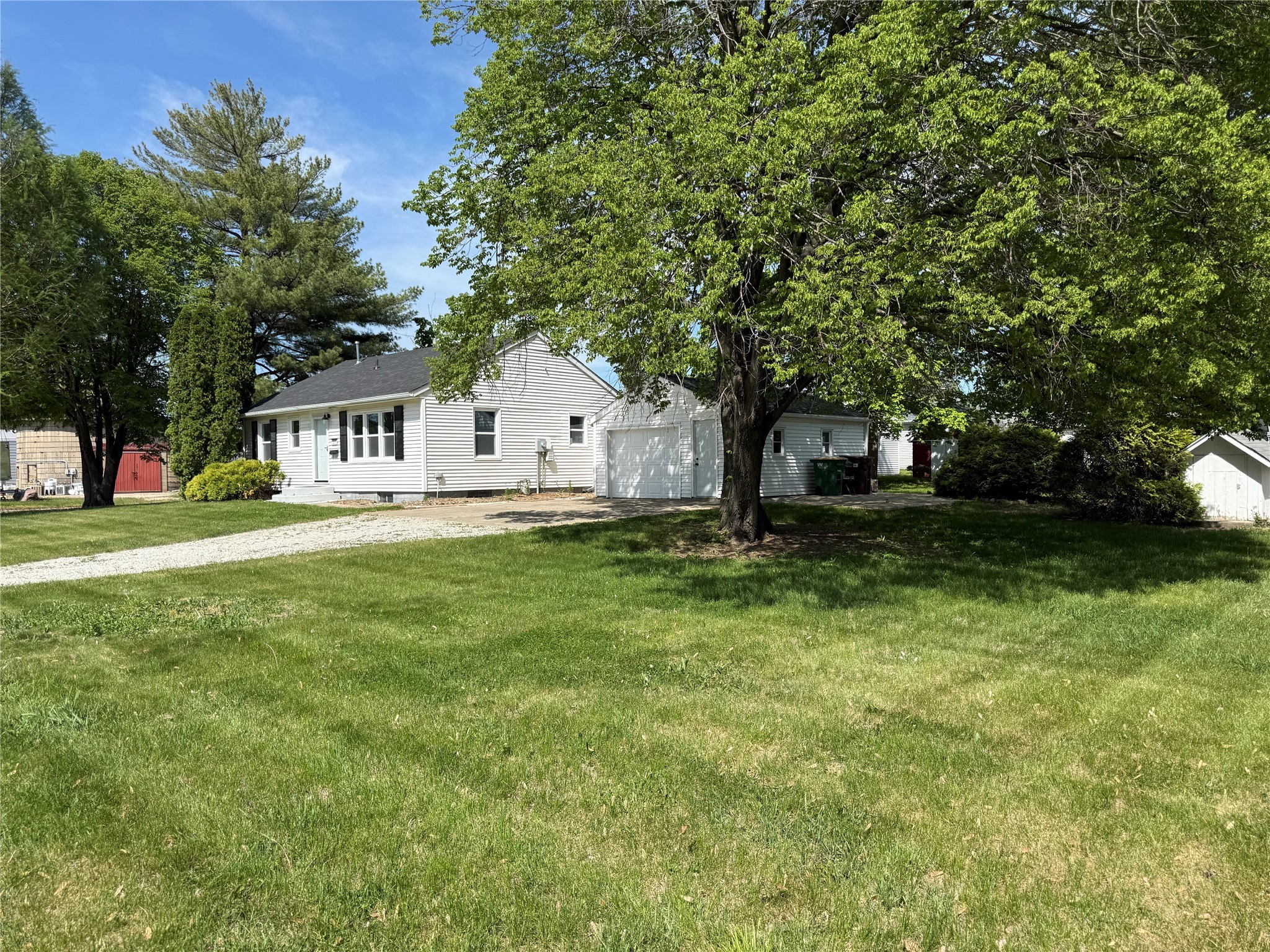 223 N 8th Street, Winterset, Iowa image 2