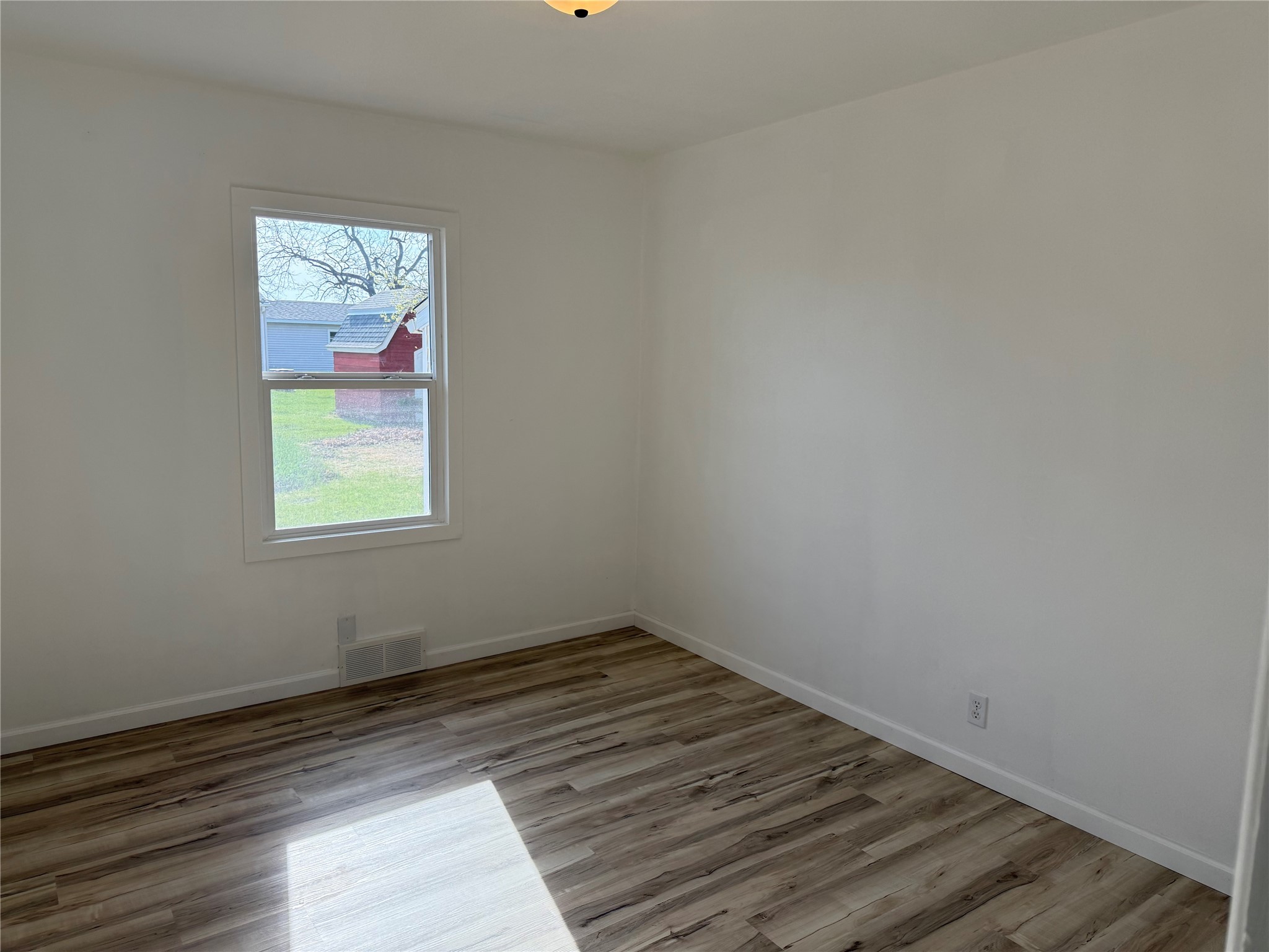 223 N 8th Street, Winterset, Iowa image 12
