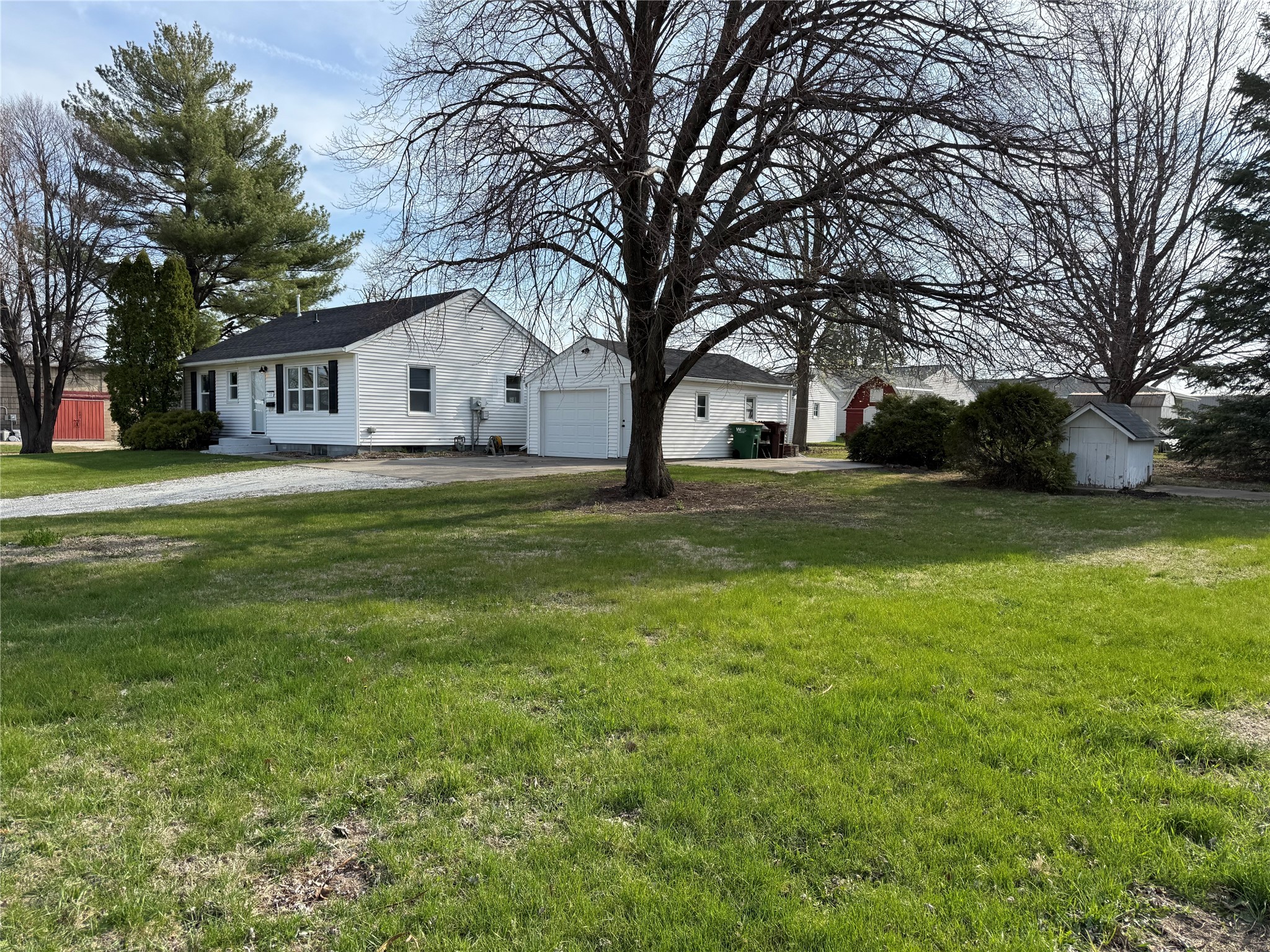 223 N 8th Street, Winterset, Iowa image 2