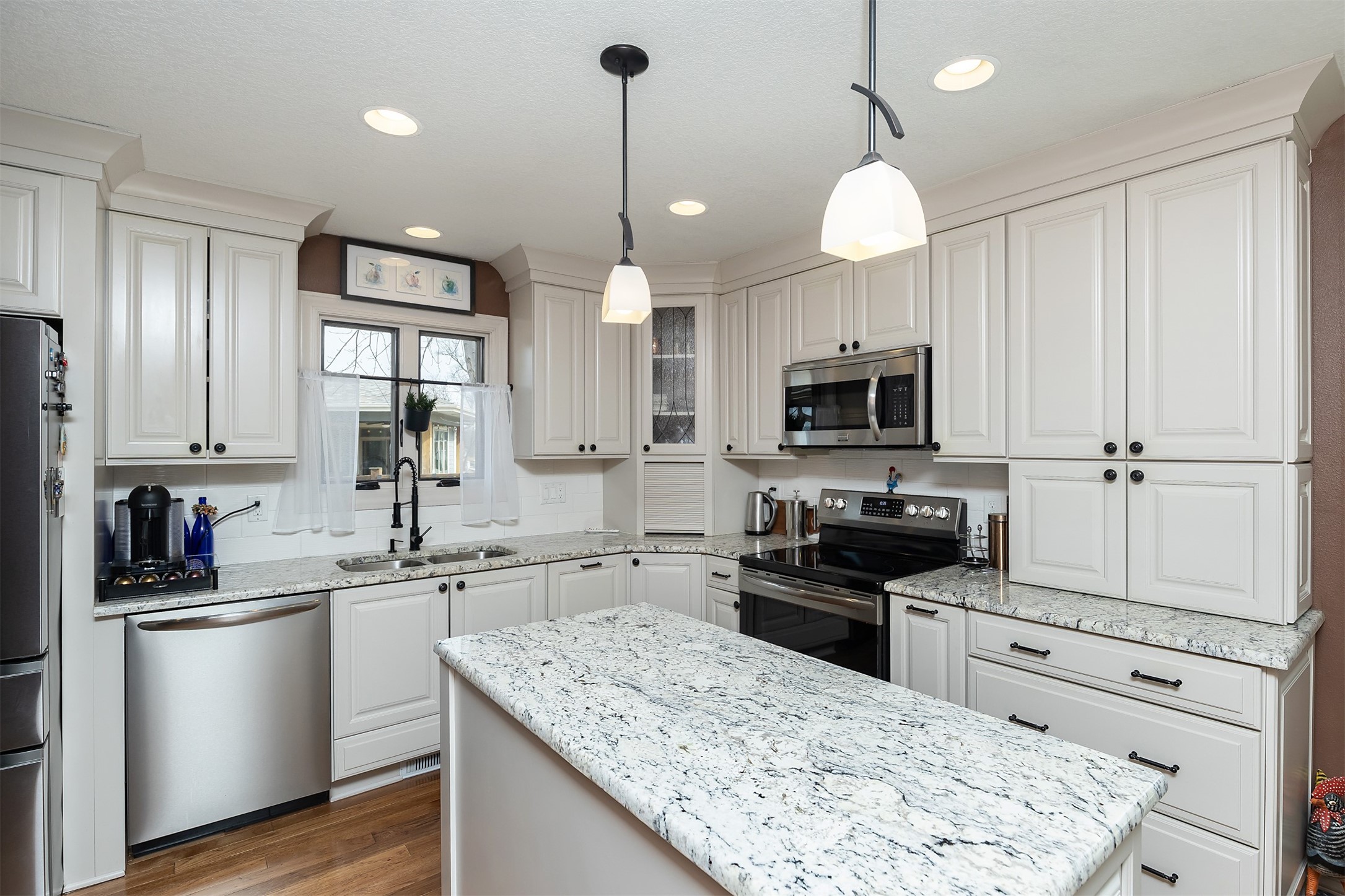 8707 Friestad Court, Johnston, Iowa image 6