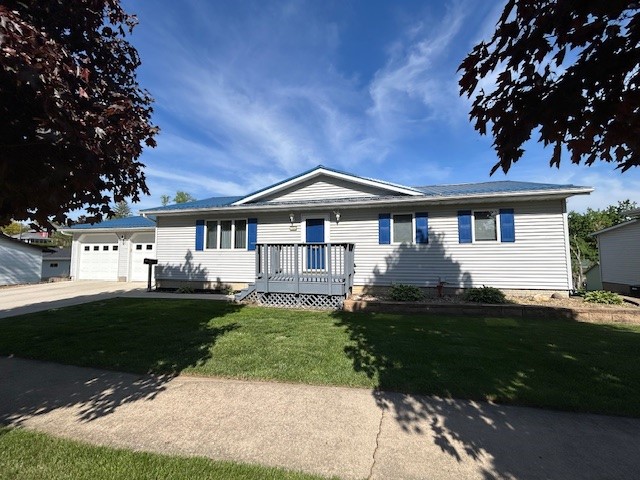704 Wilson Street, Tama, Iowa image 1