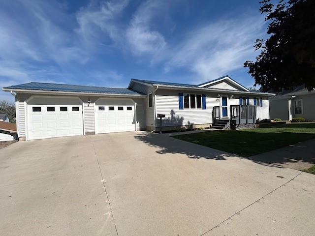 704 Wilson Street, Tama, Iowa image 2