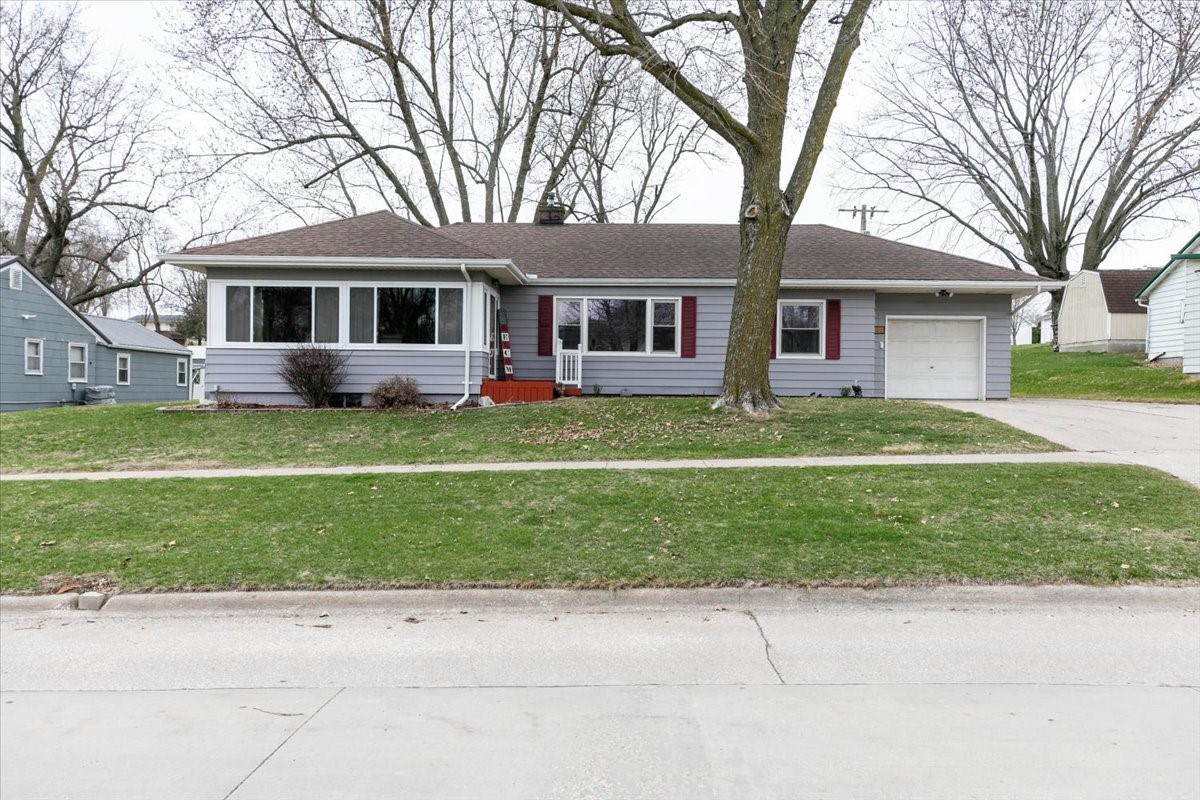 506 Adams Street, Brooklyn, Iowa image 2