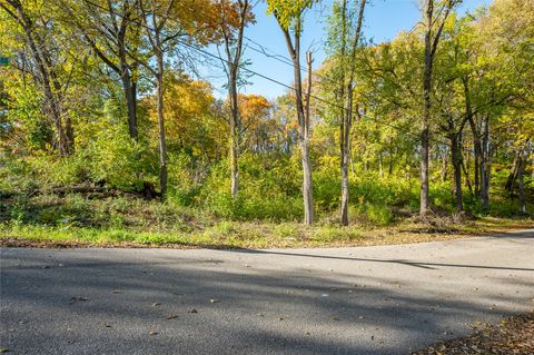 Vacant Land For Sale - 1408 E 38th Street<br/> Des Moines, IA 50317