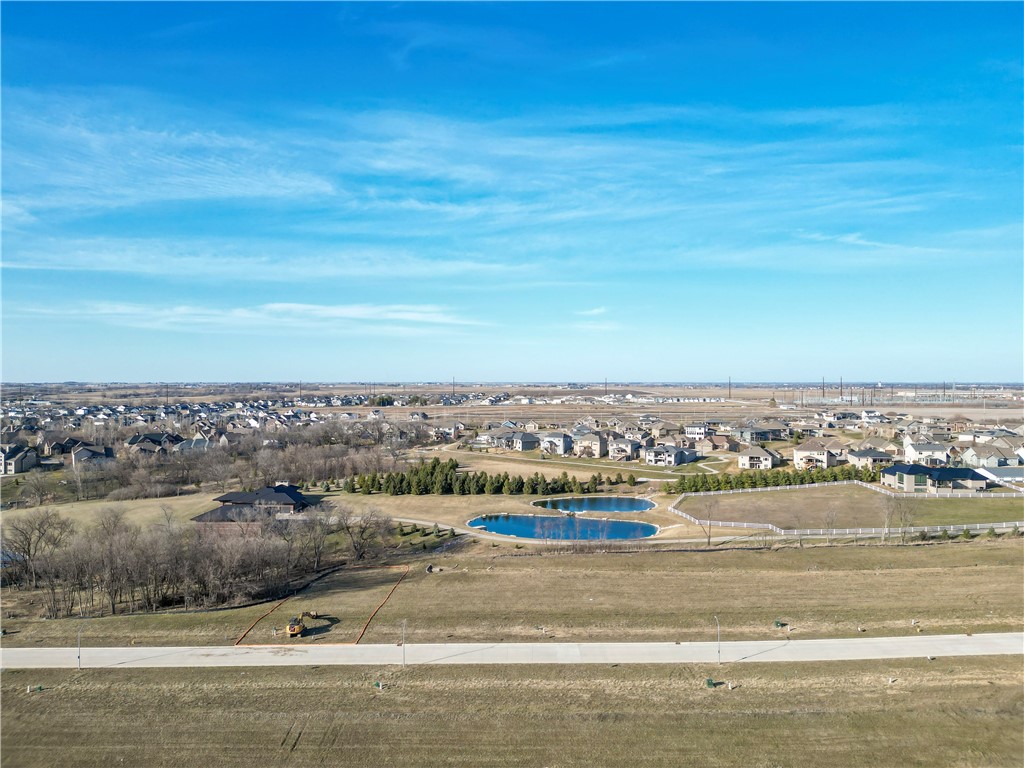 14509 Persimmon Drive, Urbandale, Iowa image 1