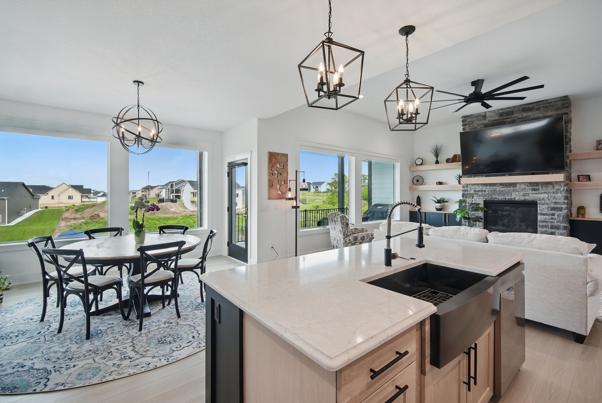 2216 Timberview Drive, Norwalk, Iowa image 15