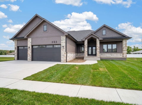 Homes For Sale - 255 NW Woodmoor Drive<br/> Waukee, IA 50263