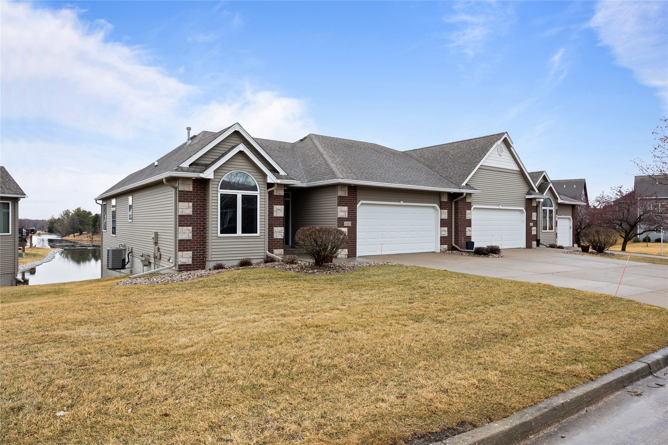 203 NE Eaglewood Drive