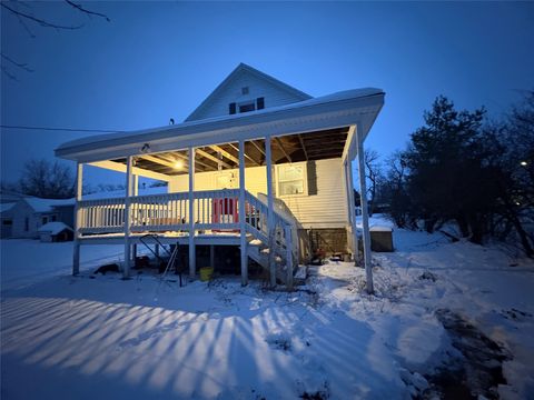 913 Moore Street Stratford IA 50249