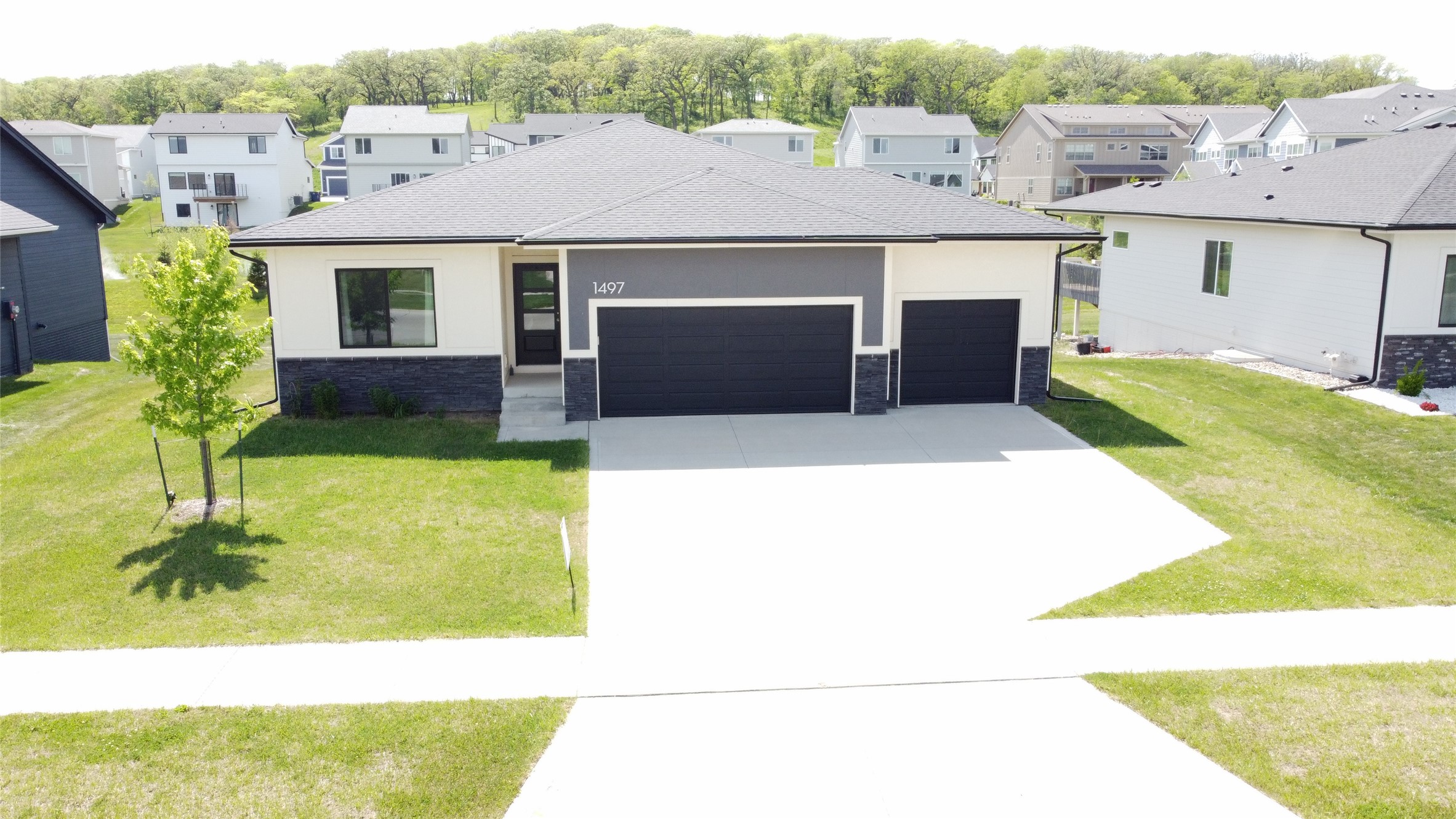 1497 S 100th Street, West Des Moines, Iowa image 1