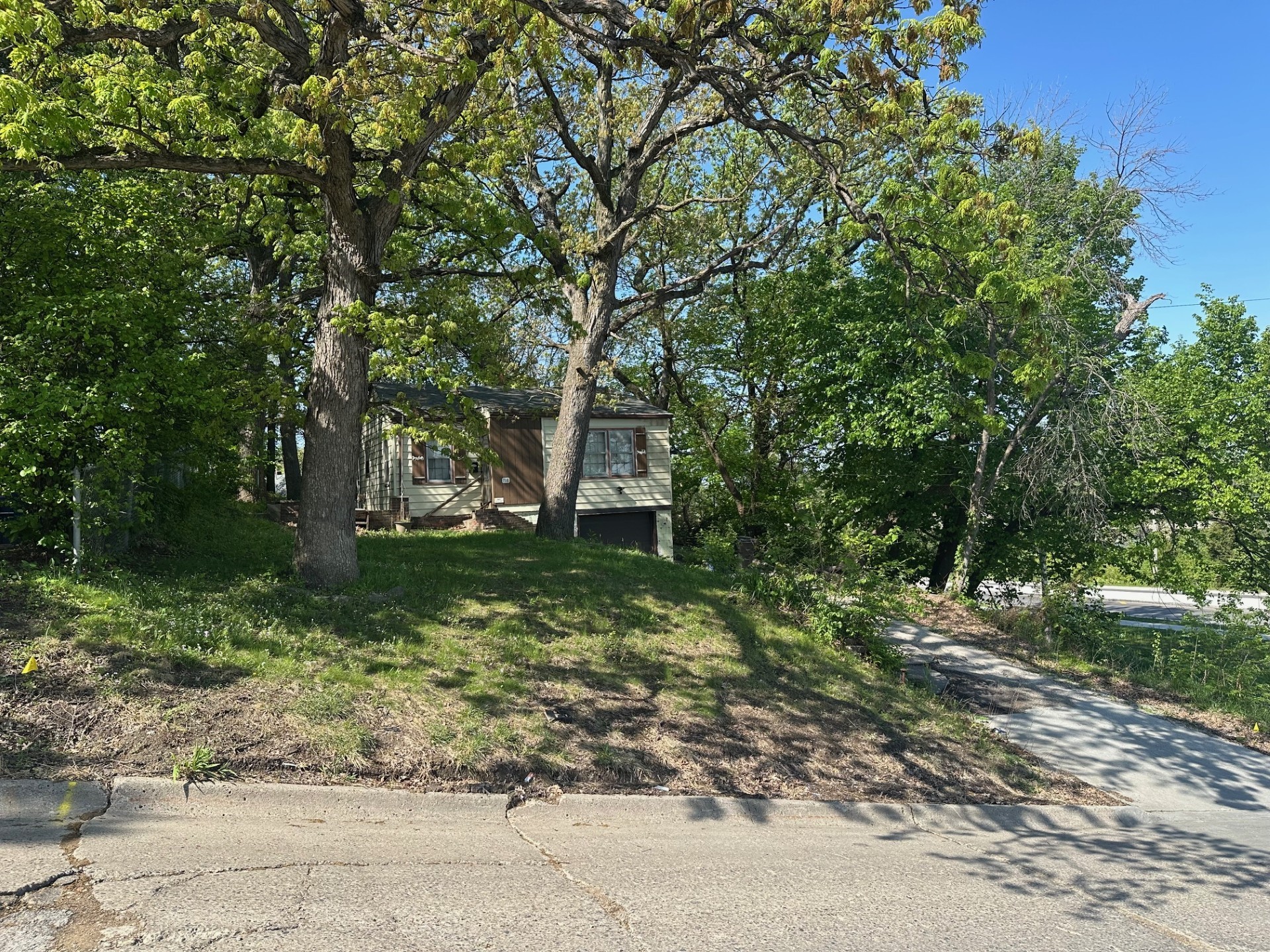 720 Monona Avenue, Des Moines, Iowa image 8