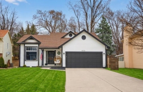 Homes For Sale - 4515 89th Street<br/> Urbandale, IA 50322