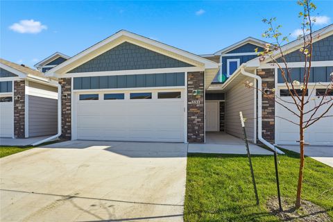 Condo For Sale - 231 NW Waverly Drive<br/> Waukee, IA 50263