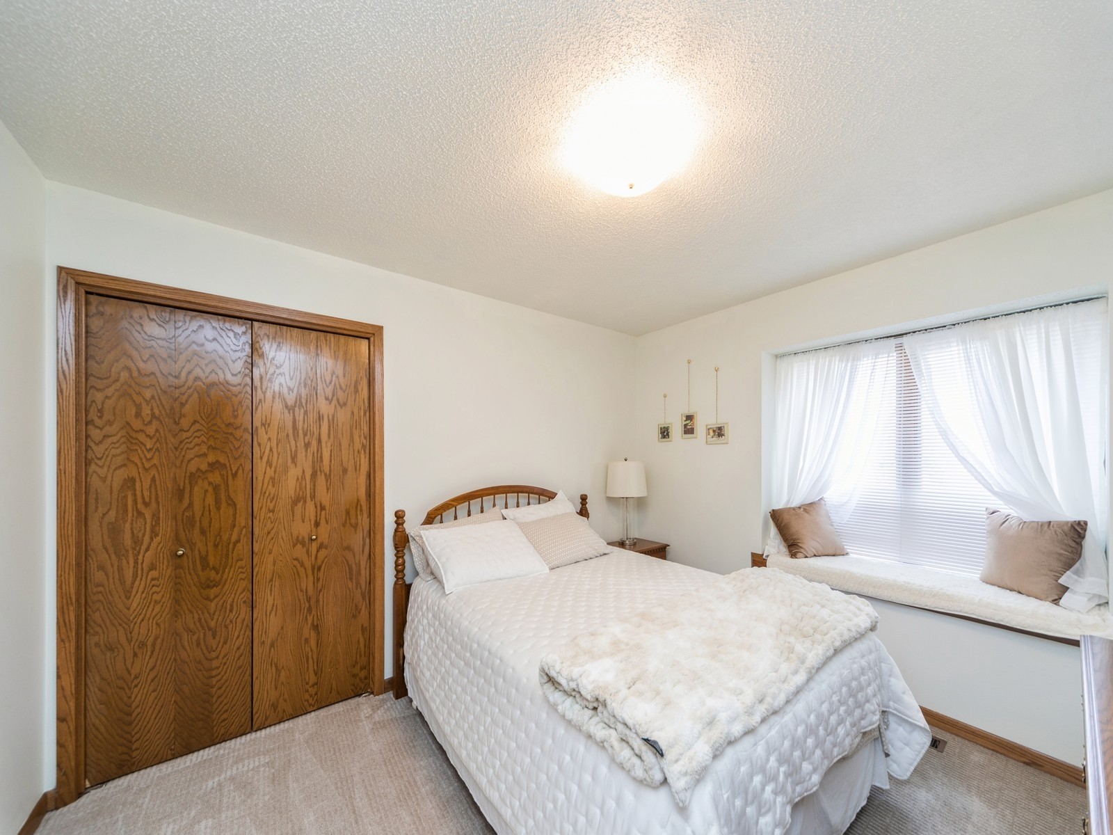 10674 Elmcrest Drive, Clive, Iowa image 25