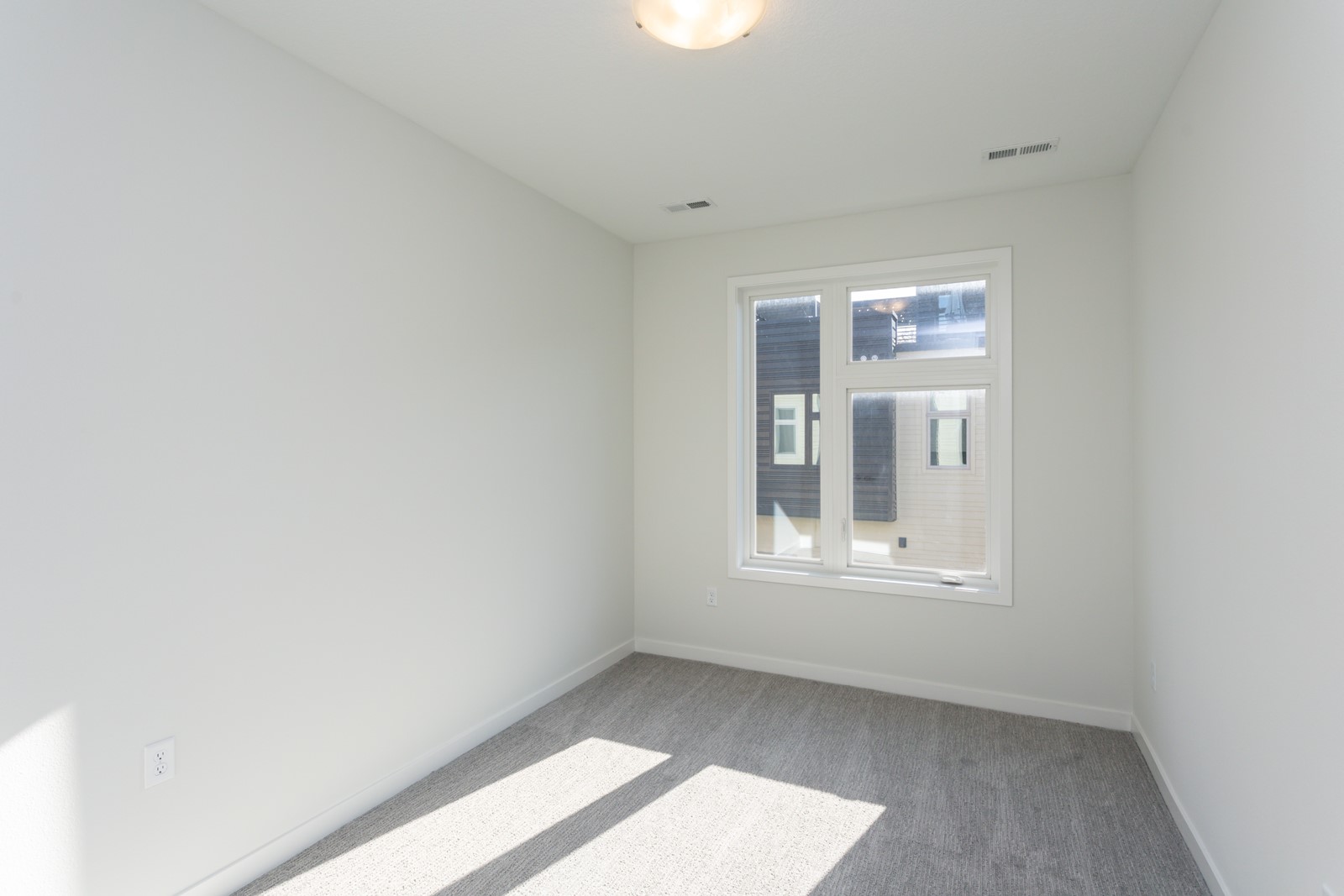 855 E 2nd Street, Des Moines, Iowa image 21