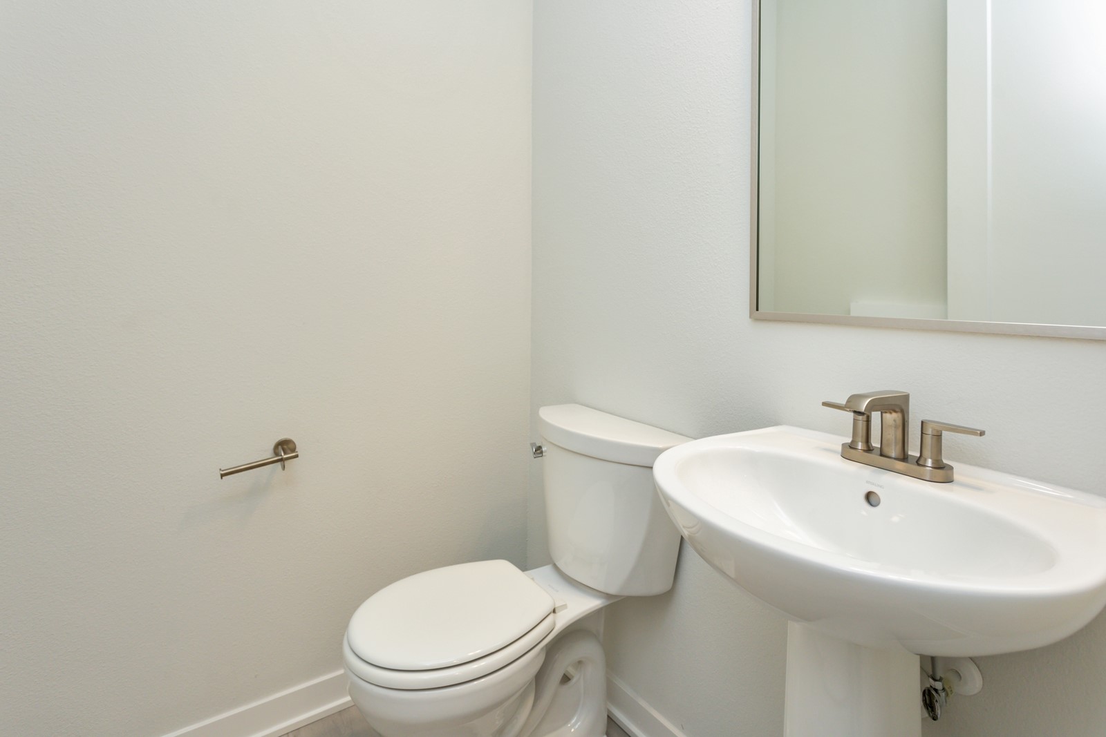 855 E 2nd Street, Des Moines, Iowa image 13