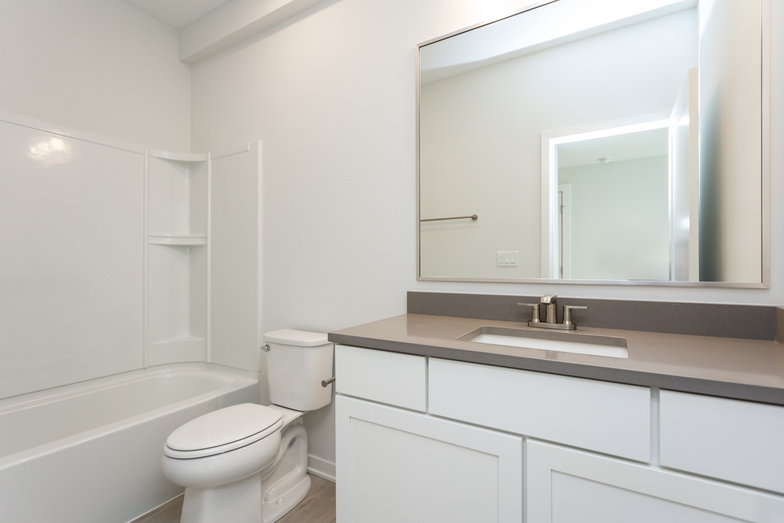 855 E 2nd Street, Des Moines, Iowa image 23